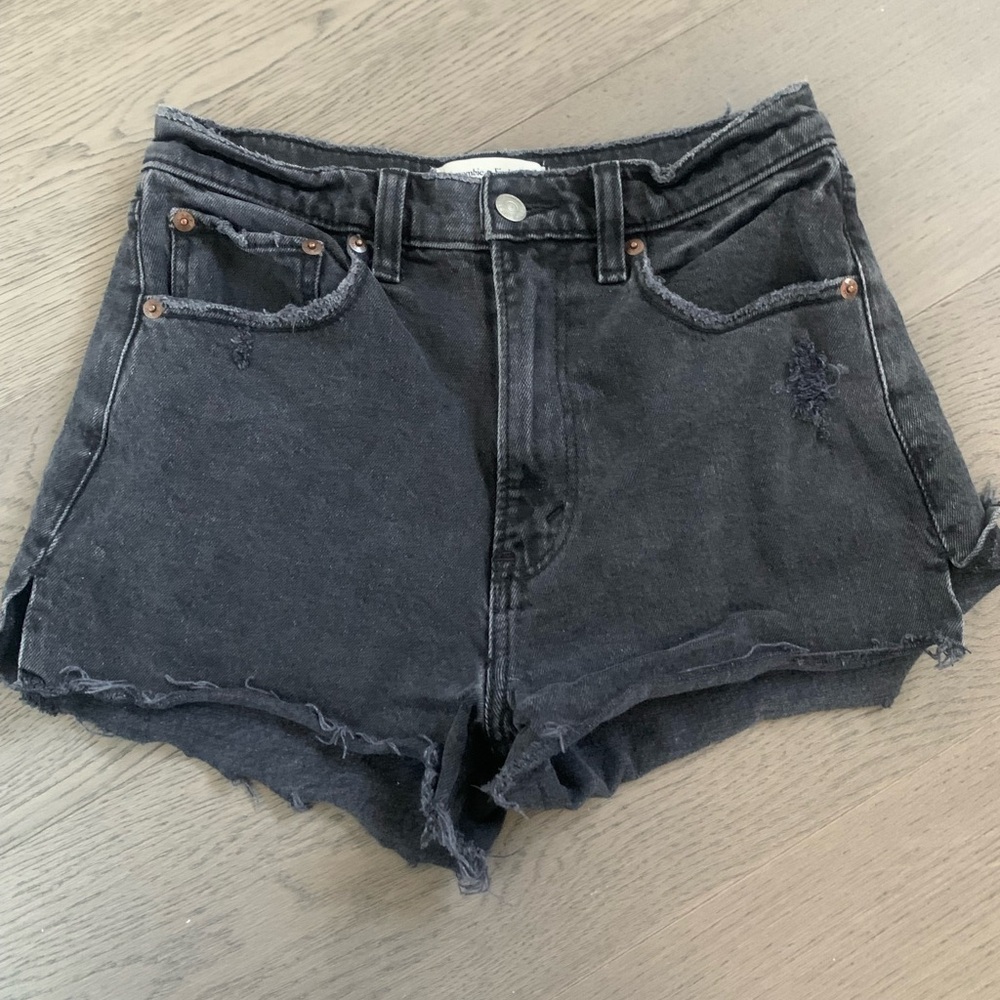 Abercrombie & Finch High Rise Mom Shorts (Size 26/2)